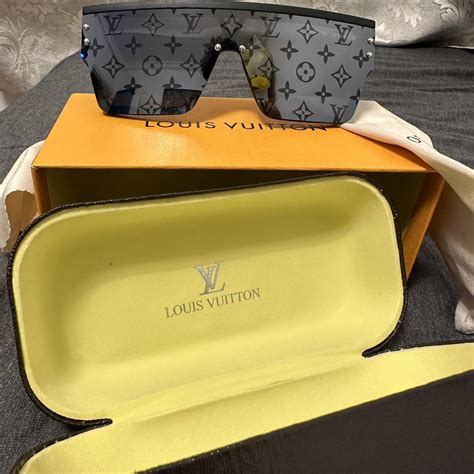 louis vuitton violette sunglasses|louis vuitton sunglasses monogram.